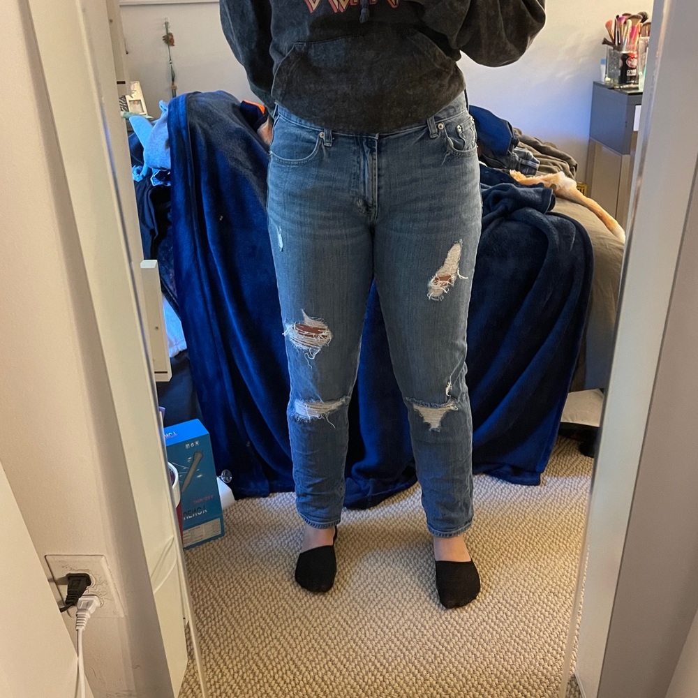 Girlfriend jeans